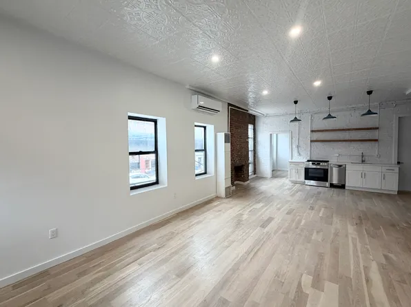 164 South 4th Street image 1 of 17