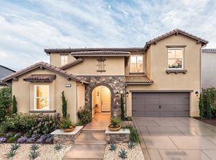 1037 Carmelita Ave, Clovis, CA 93619