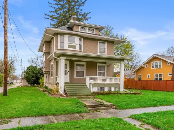 309 E 4th St, Tipton, IA 52772