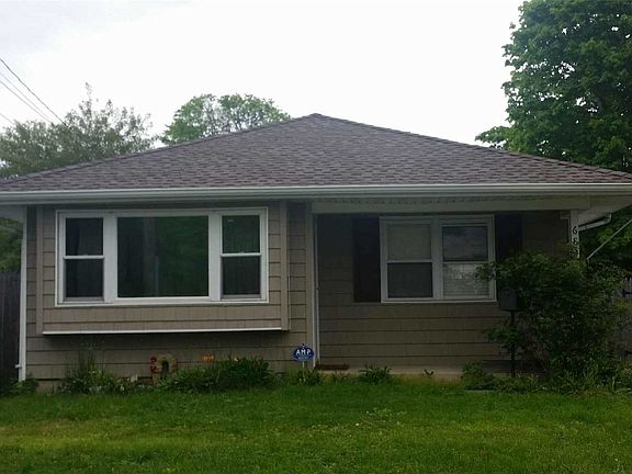 5th image of 683 Deer Park Ave
