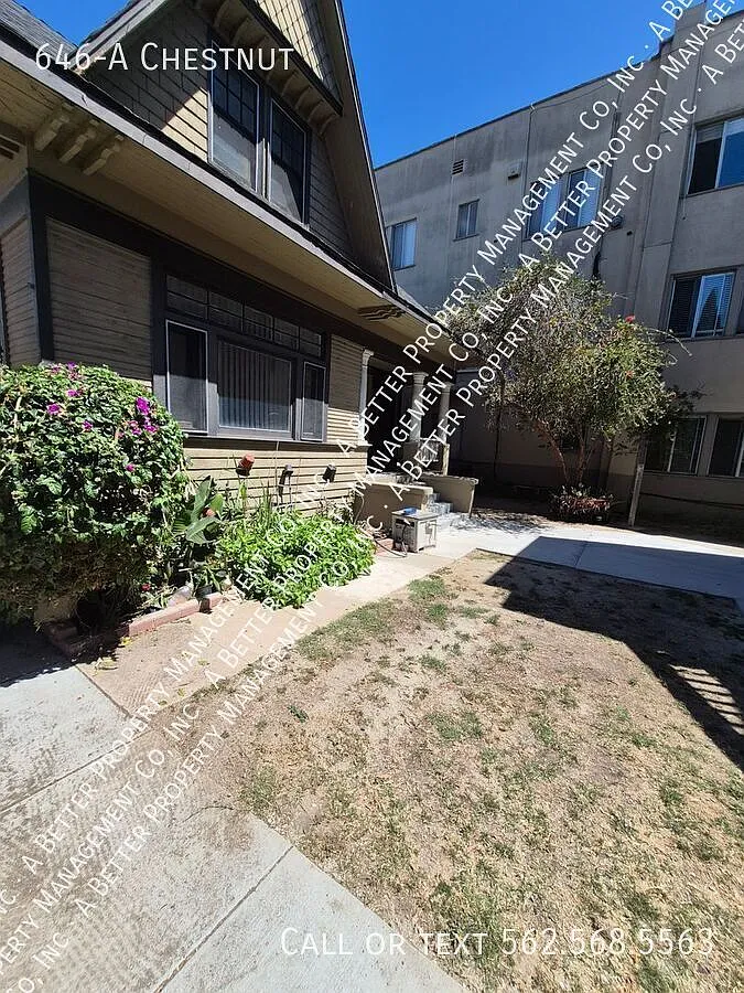 Large 2 Story Backhouse - Front Porch, Newly Updated W/ Garage Spaces Available! — Photo 1