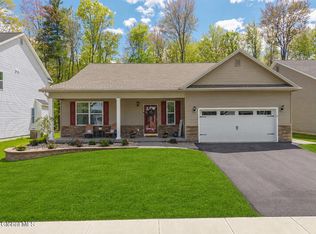 17 Appleton St, Ballston Lake, NY 12019