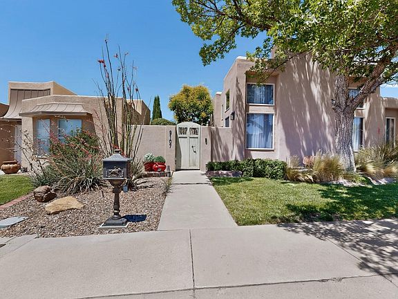 2nd image of 9107 La Costa Dr NE