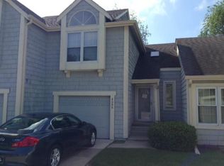 8088 Cobblestone Rd, Urbandale, IA 50322