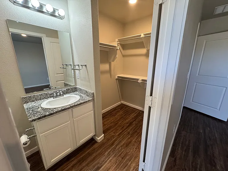 3411 Tiffin Ave — Photo 21