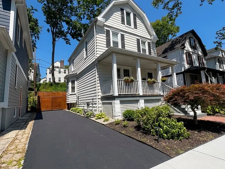 36 Edgewood Rd — Photo 2