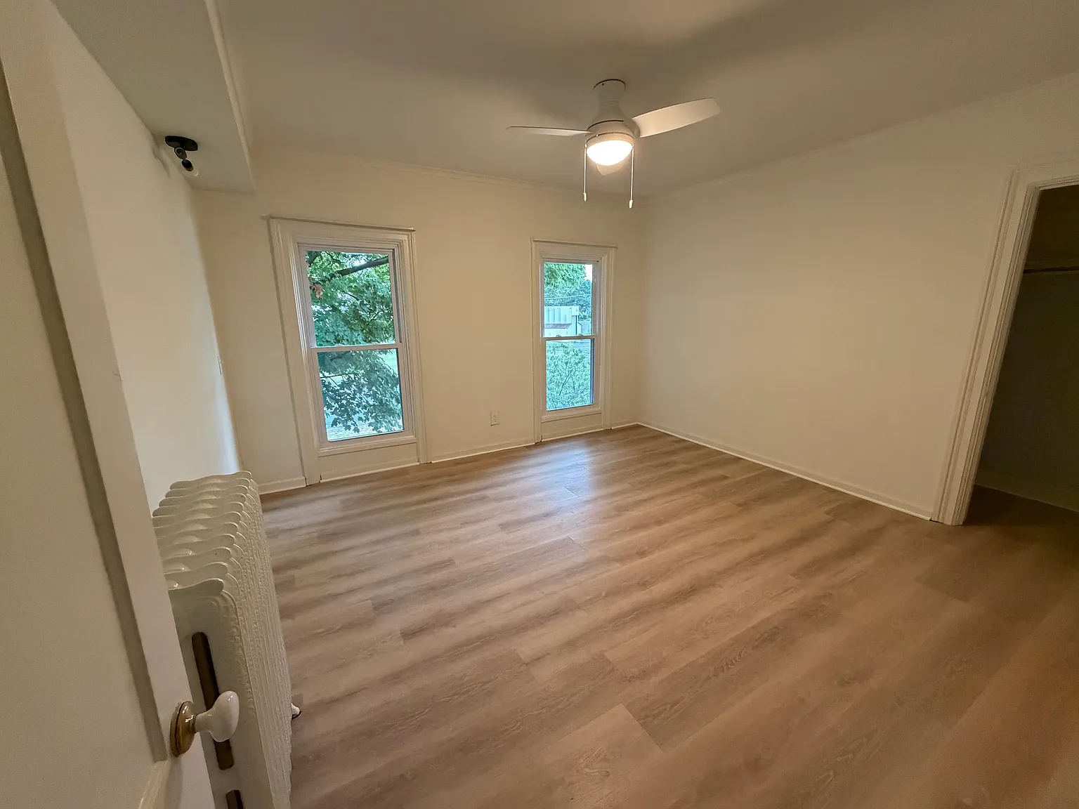 382 Pleasant Ave — Photo 2