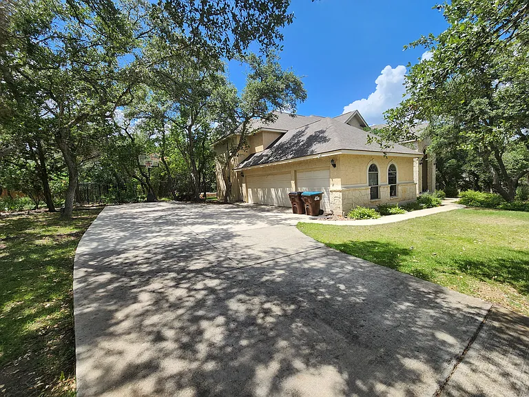 25815 Mount Carillon — Photo 4