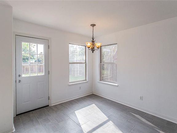 4th image of 6819 William Wallace Way