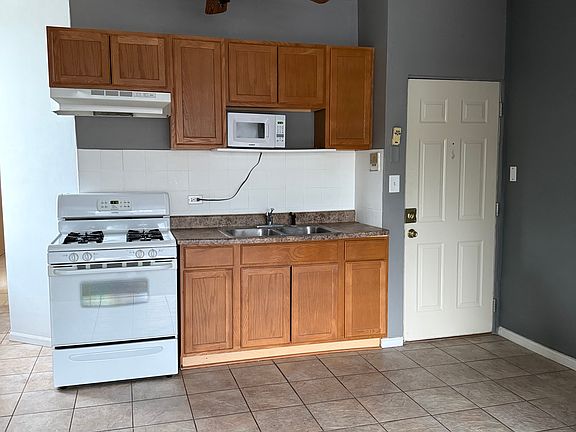 3rd image of 2455 N Milwaukee Ave APT 2F