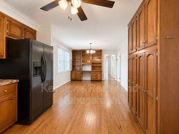 5th image of 2111 Fleming Rd