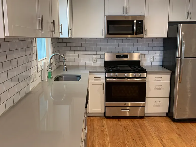 1623 Marietta St — Photo 2