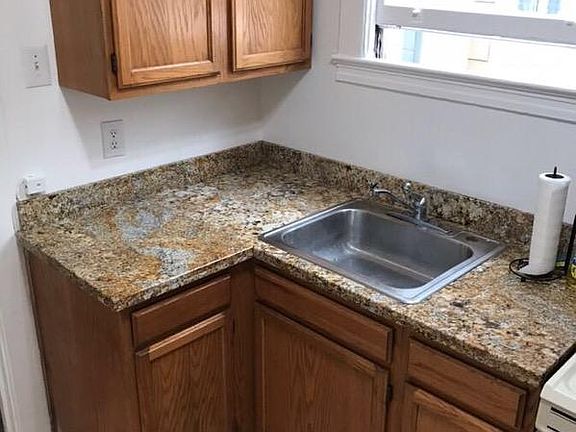 2nd image of 1615 Gough St APT 5