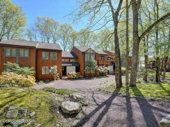 81 Ruffed Grouse Ct, Lake Harmony, PA 18624