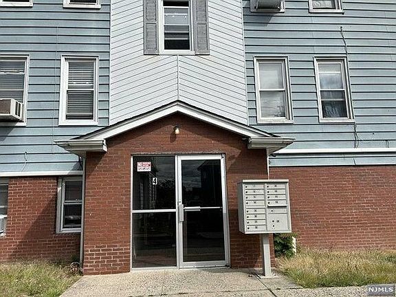 4th image of 407 Kingsland Ave #10