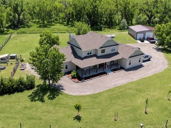 704 90th Rd, Fort Laramie, WY 82212