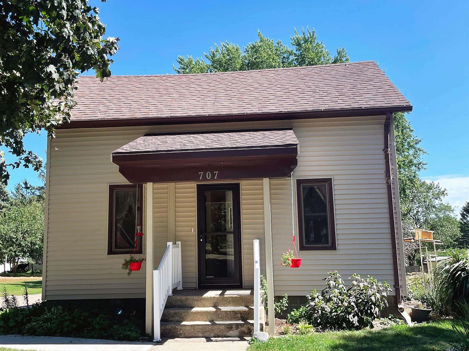 707 3rd Ave, Alton, IA 51003 Zillow