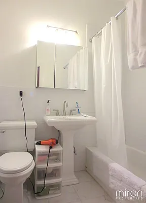 Rented by Miron Properties | media 28
