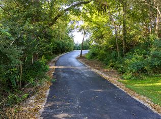 330 Woodland Dr, Andalusia, IL 61232