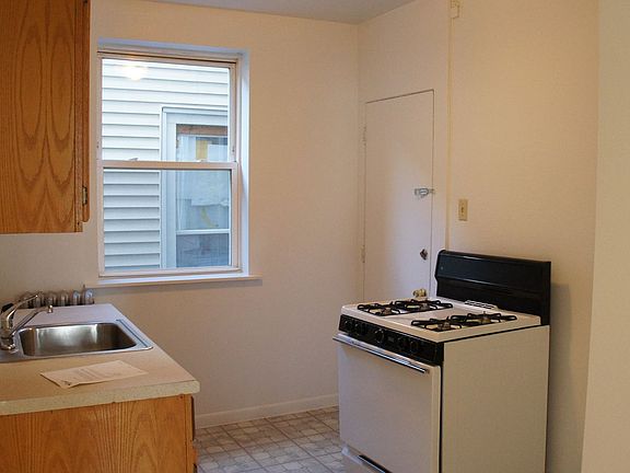 5th image of 2944-48 N Albany Ave #2948-1W