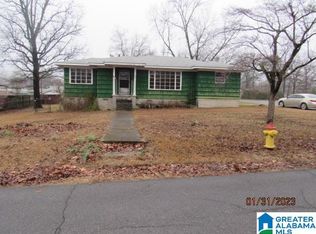 300 Swann Dr, Midfield, AL 35228