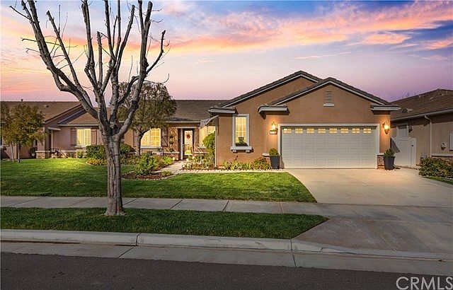 1st image of 5548 Paseo Famosa