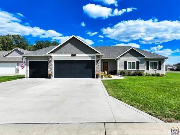 6351 Tanglewood Trl, Wamego, KS 66547