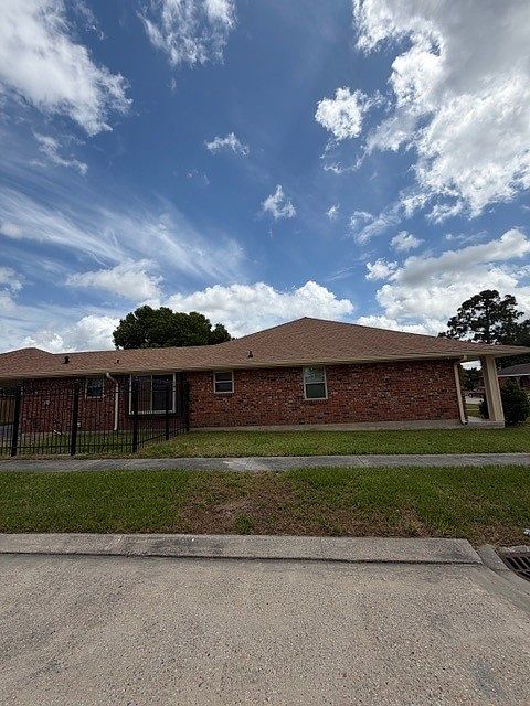 2nd image of 7831 Allison Rd