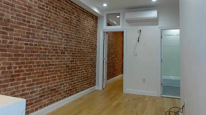 Rented by Nooklyn NYC LLC | media 30