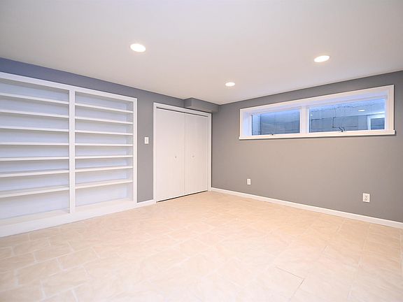 4th image of 5116 N Arrowood Pl