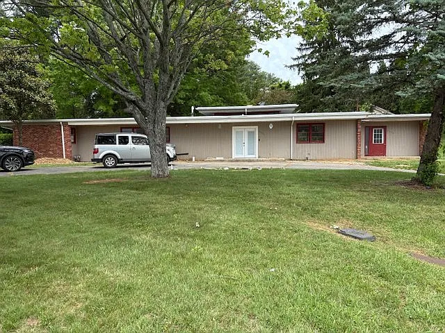 4 bed, 2132 sqft, $2,250 — Photo 1