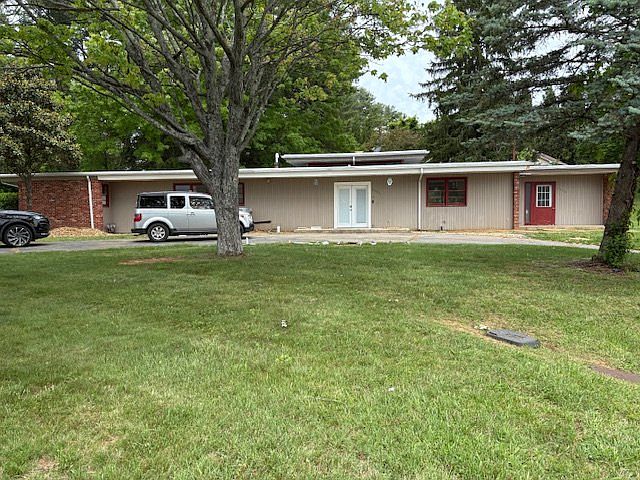 1st image of 2406 Browns Mill Rd