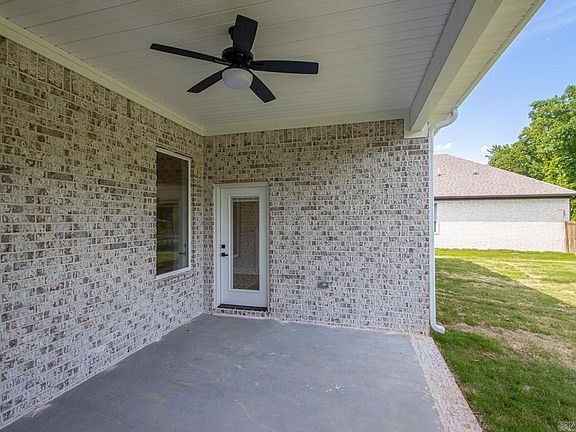 5th image of 60 Oakbrooke Dr