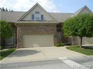 4035 April Ln, Sterling Heights, MI 48310