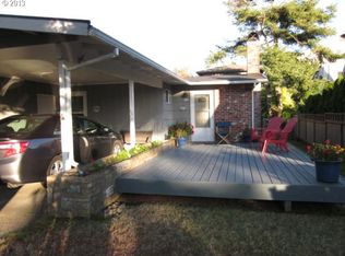 825 S Edgewood St, Seaside, OR 97138