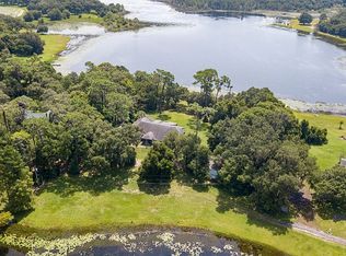 39110 Lakewood Ln, Lady Lake, FL 32159