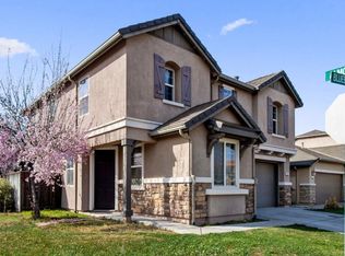 792 Blueberry Ln, Madera, CA