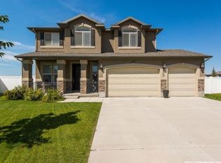 539 N Stockbridge Cir, North Salt Lake, UT 84054