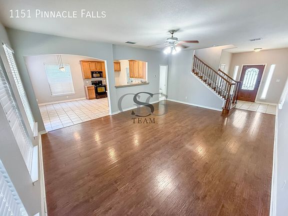 2nd image of 1151 Pinnacle Fls