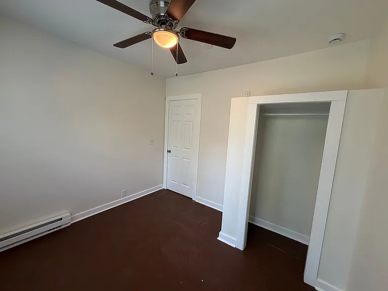 211 Dennis St — Photo 13