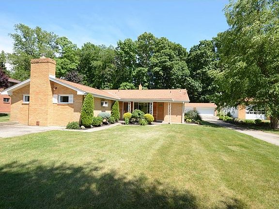 2nd image of 119 Greenwood Dr