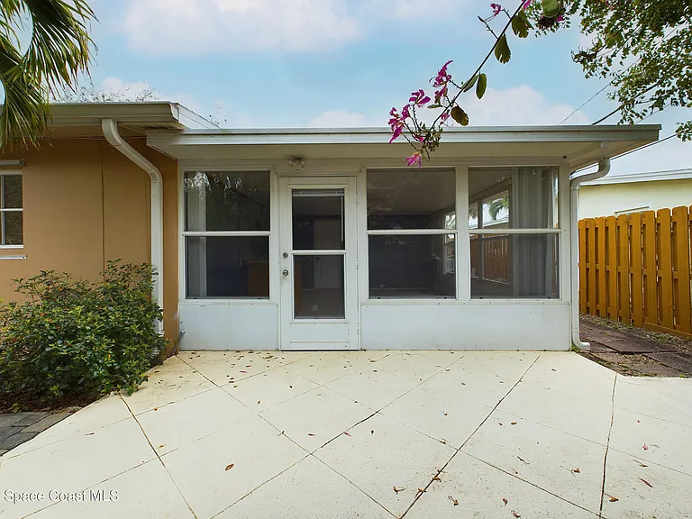 1202 Yacht Club Blvd — Photo 23