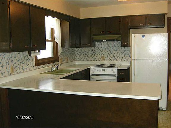3rd image of 6880 W Woodcrest Dr