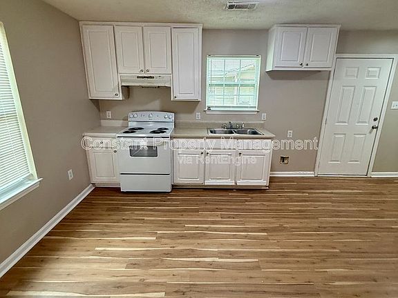 3rd image of 701 English St