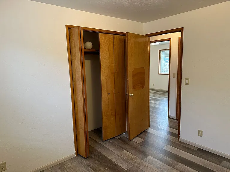 403 S 37th Pl — Photo 23