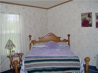 5th image of 2010 Lake Forest Ln