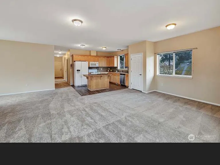 262 SE Andrews St — Photo 12