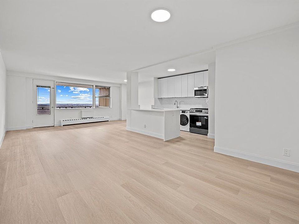 1st image of 5700 Arlington Ave APT 22G