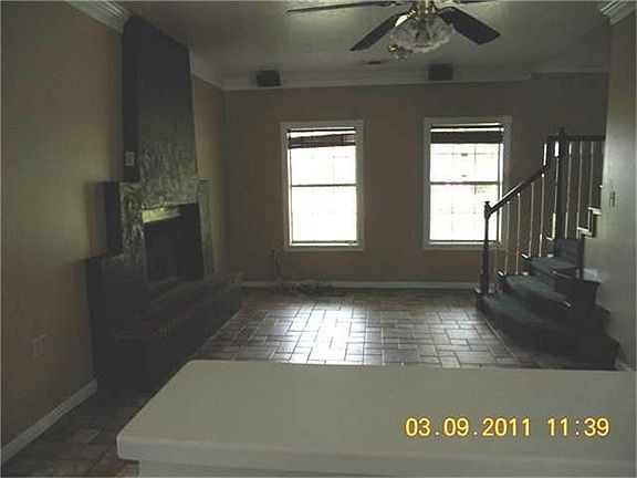 4th image of 2949 Avenue Q