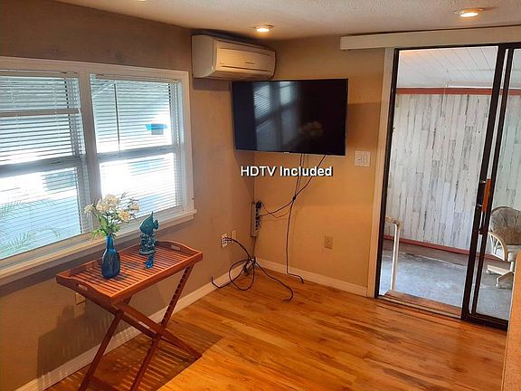 5th image of 1610 W Bay Dr #108
